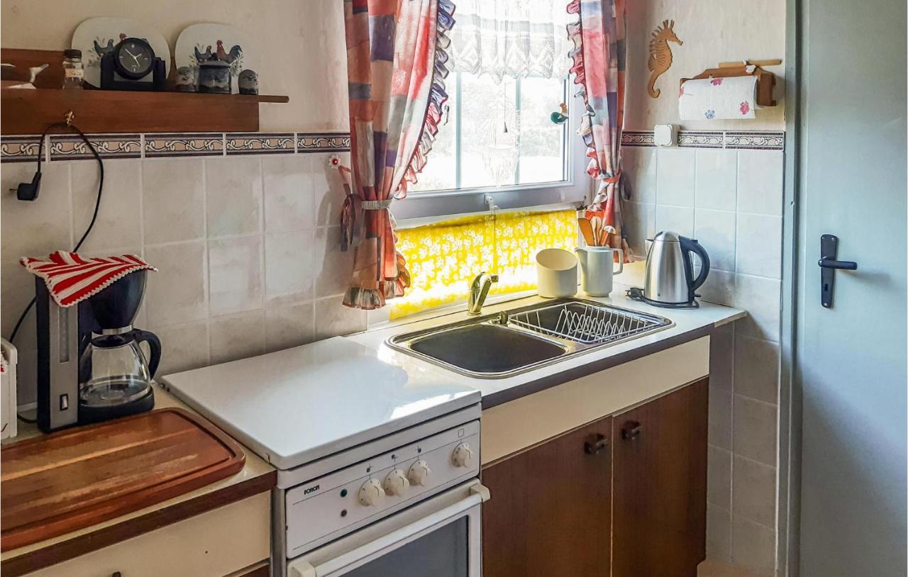 1 Bedroom Gorgeous Home In Loissin Екстериор снимка