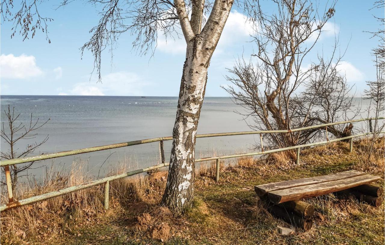 1 Bedroom Gorgeous Home In Loissin Екстериор снимка